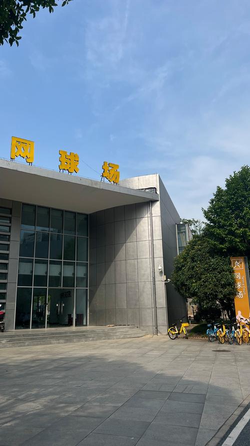 用进攻压制